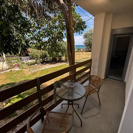 Summer Project Theros Apartamento