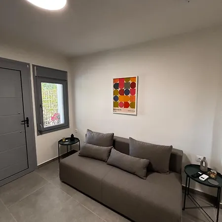 Summer Project Theros Apartamento