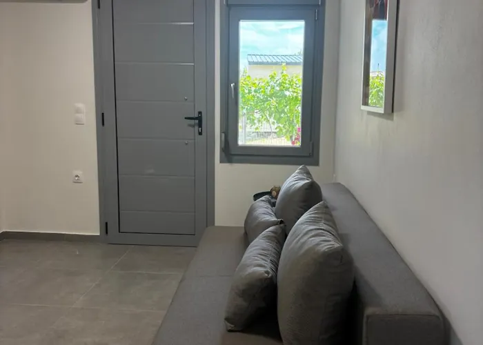 Summer Project Theros Apartment *